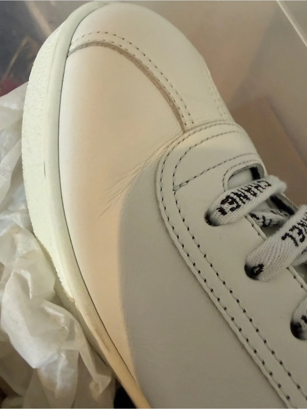 CHANEL White Leather Weekender Tennis Sneakers